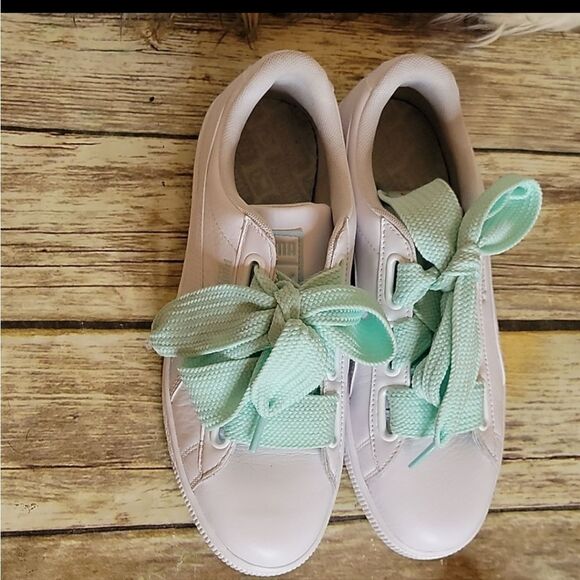 PUMA White Leather Sneakers with Two Sets of Laces Size 9 - Picture 4 of 9